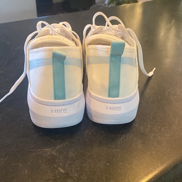 NWOT Nike Platform Sneakers - Picture 3 of 5